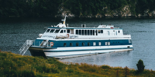 Тур «Экскурсия в бухту Песчаная на теплоходе «Баргузин»»